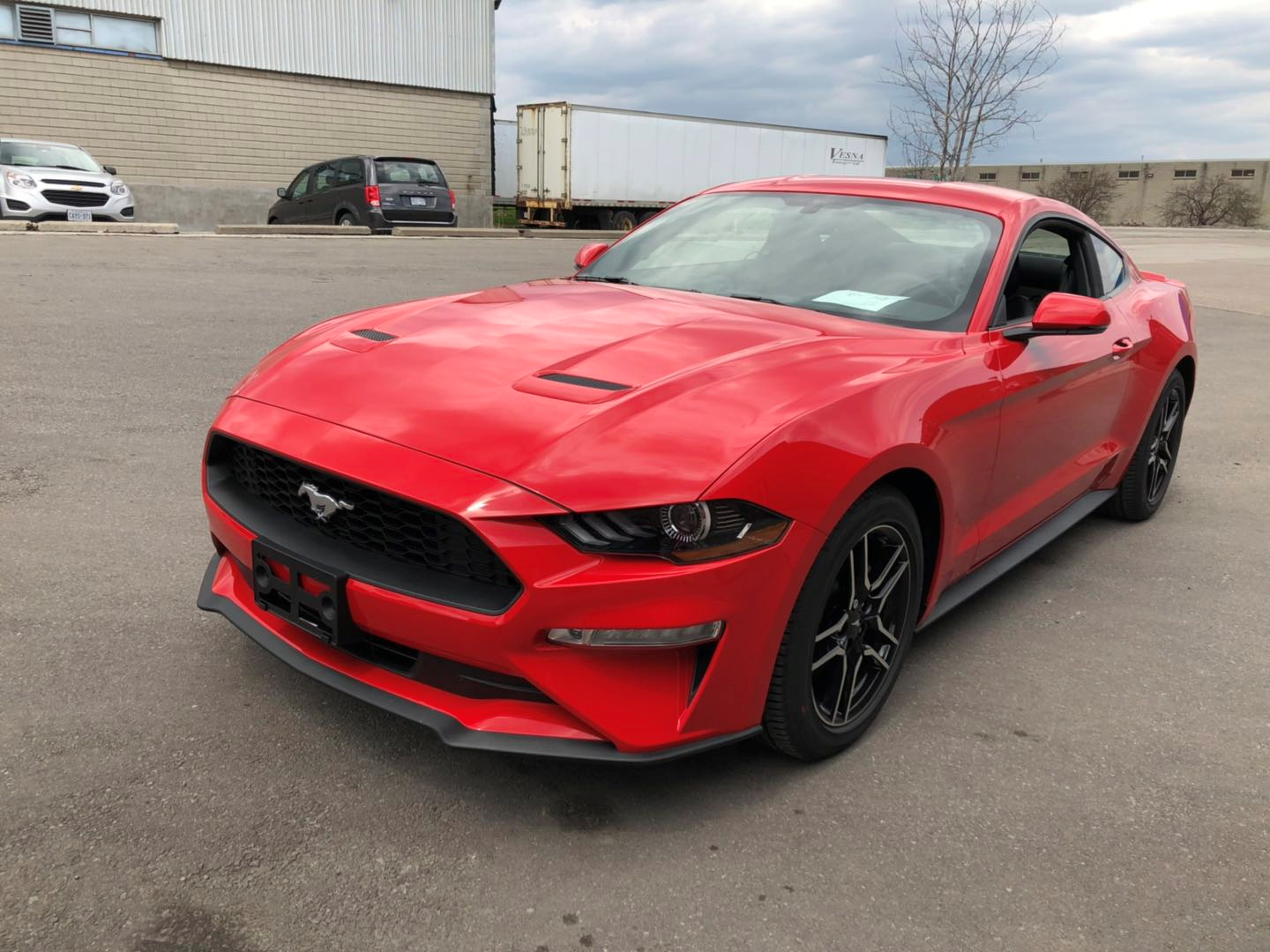 2019款野马大量现车 实拍图片增配又降价