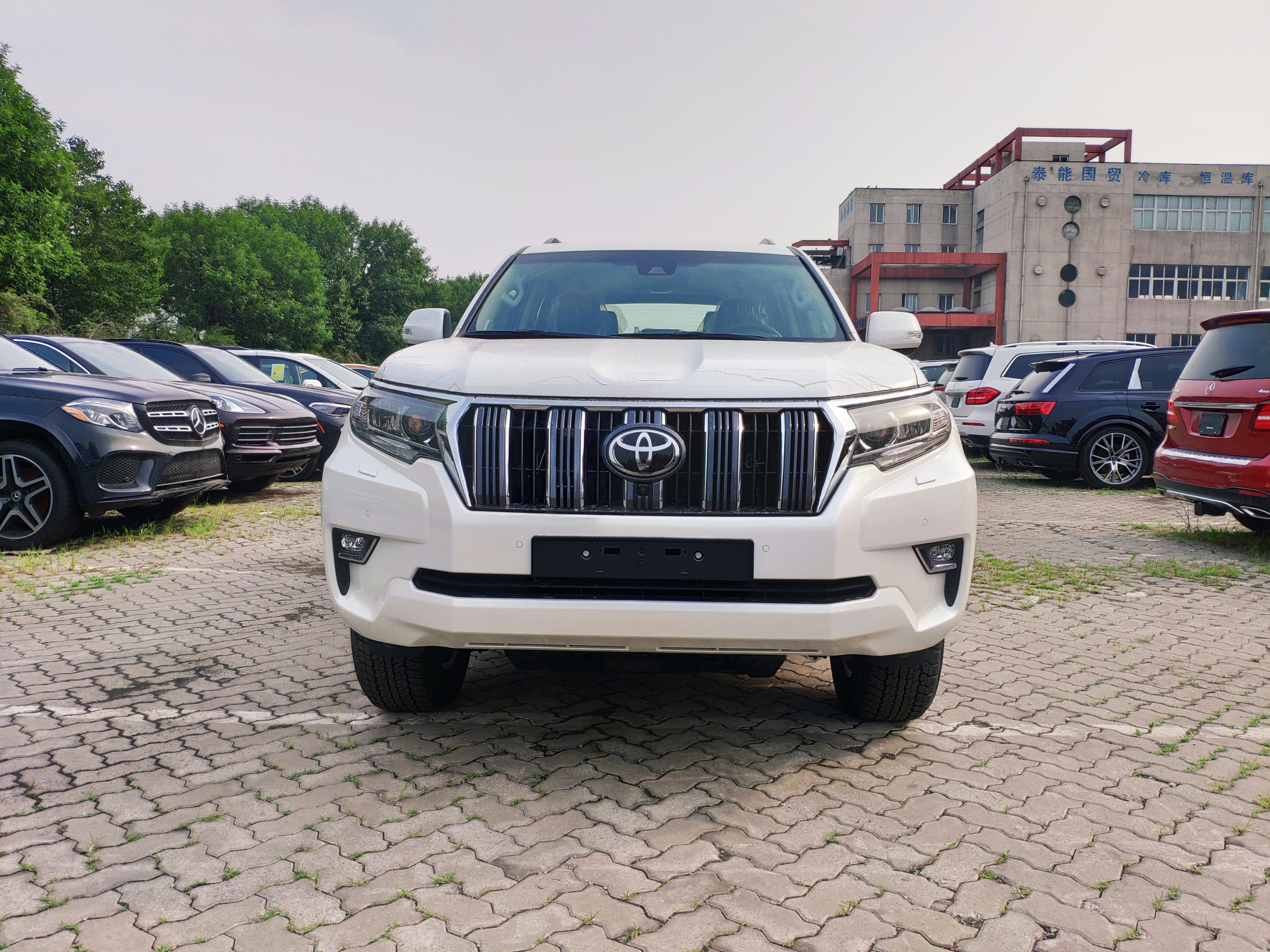 19款霸道4000价格配置介绍支持分期.