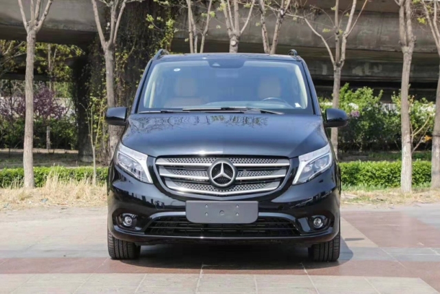 奔驰车是什么档次的车 65ab99a1ed12bb20145073097d60d16f.jpg@!640x