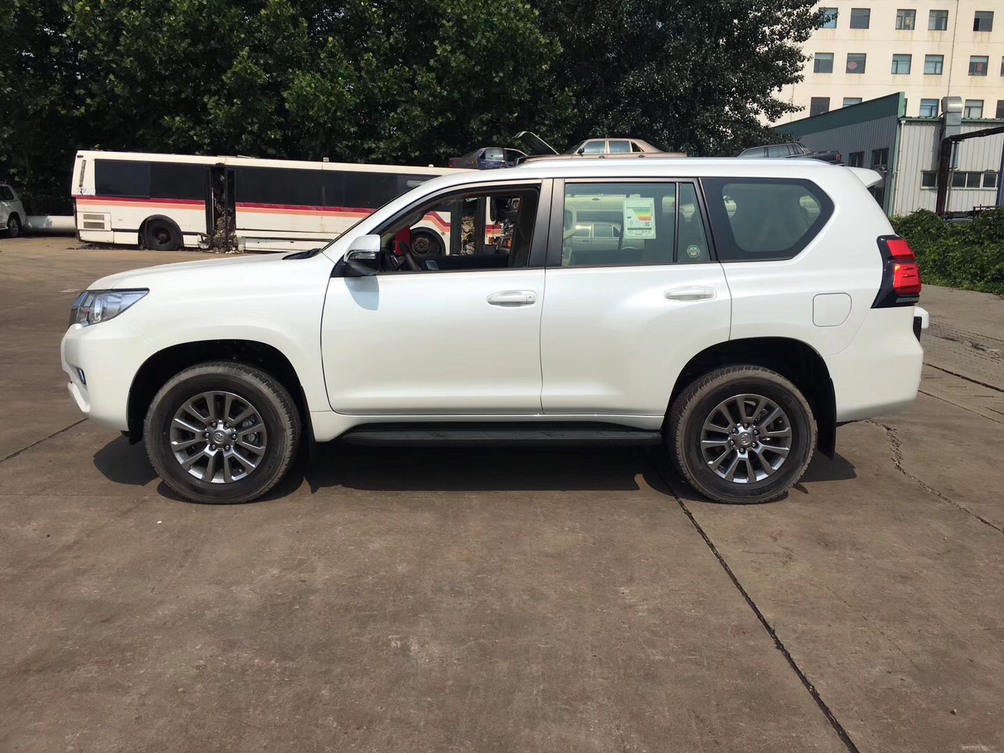 重庆平行进口普拉多现车排量行情配置