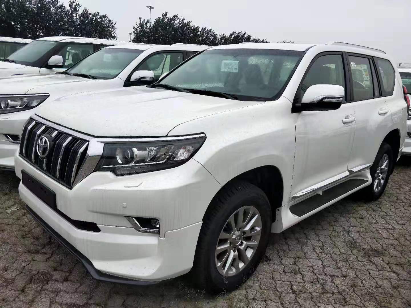 19款霸道4000天津现车 图文鉴赏行情底价