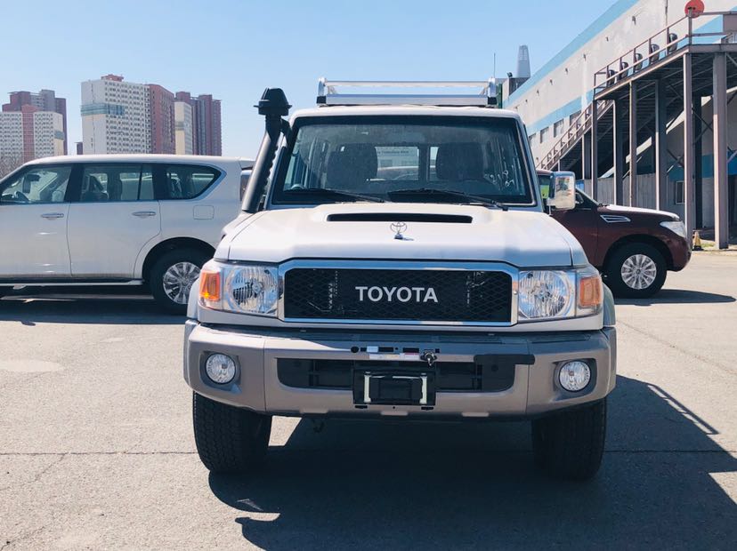 2019款丰田酷路泽70系列中东版港口国五现车团购价