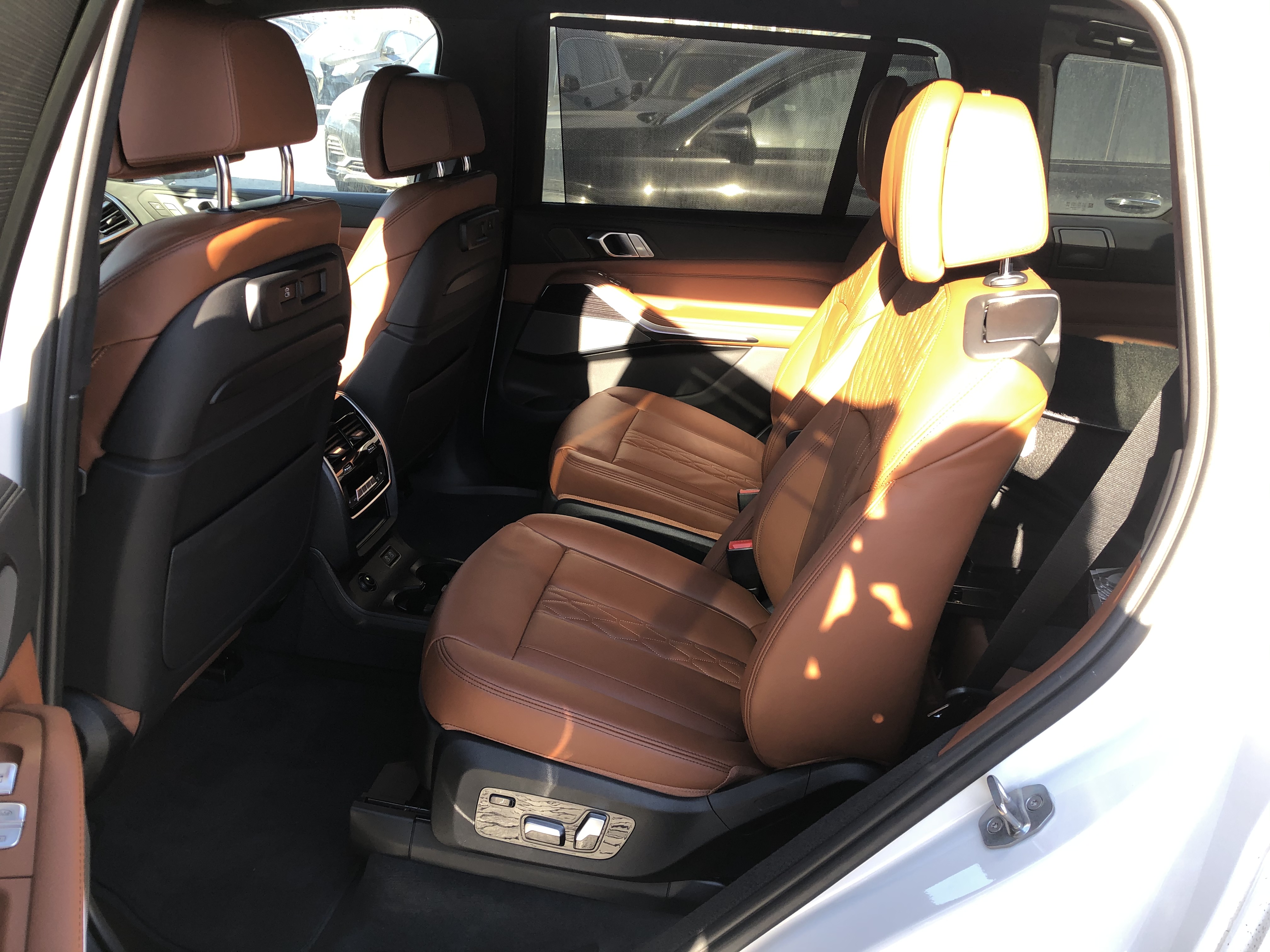 2020款宝马x7加版m运动卓越豪华6座全时四驱