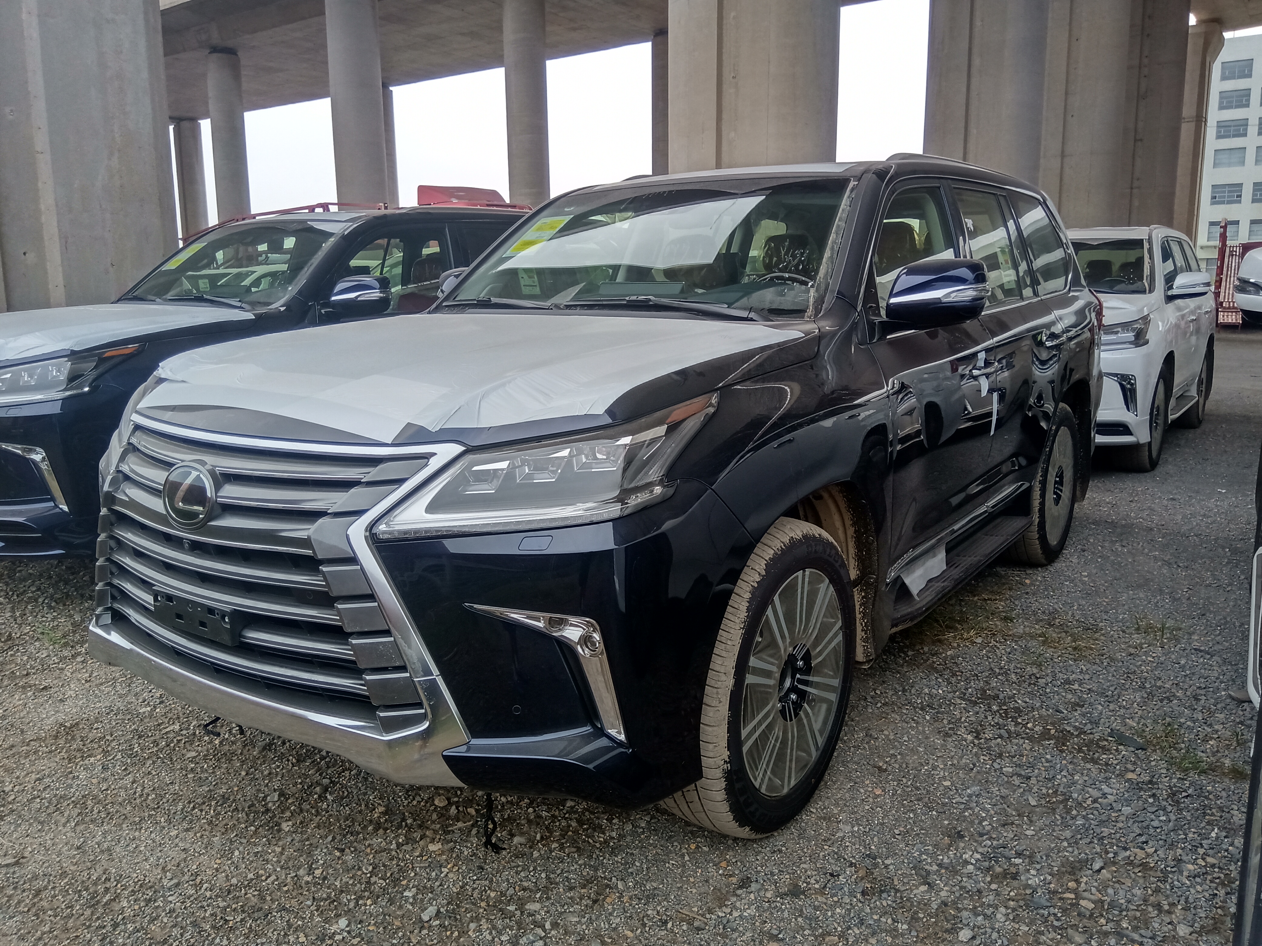 2020款中东雷克萨斯斯lx570运动型加版 越野王者欢迎咨询