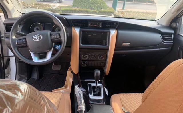 2020款丰田穿越者中东版配置及实拍图解