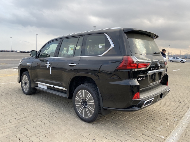 七座雷克萨斯lx570现车消暑降温优惠高