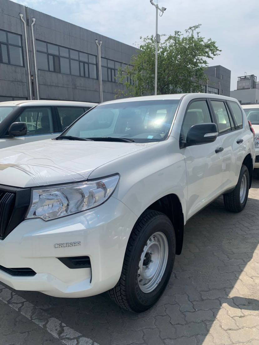 2020款进口丰田霸道2700中东版评测云南红河现车在售送保养