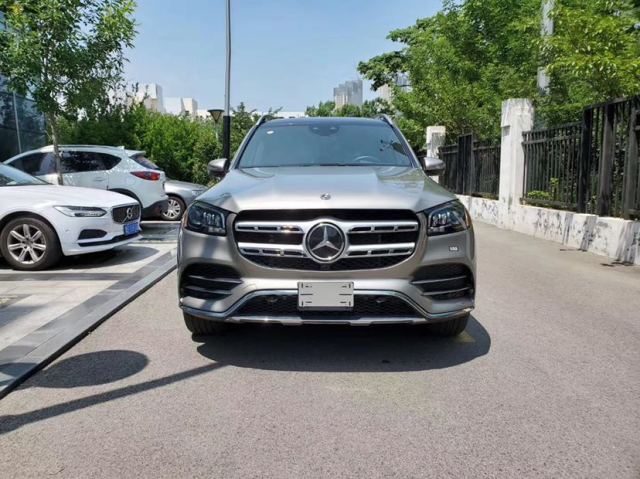 奔驰gls450稀缺颜色现车国六优惠10万