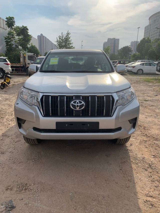 20款霸道3000港口现车图文鉴赏优惠促销