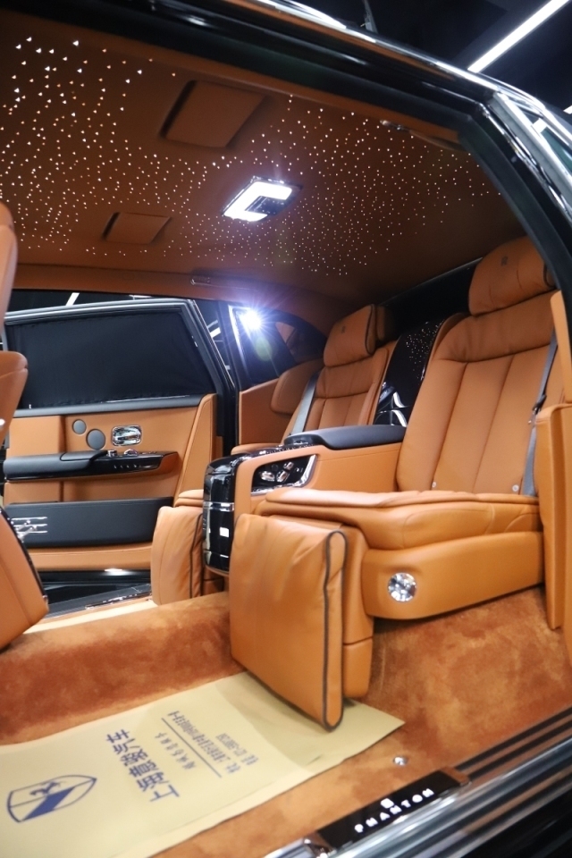 新款劳斯莱斯幻影现车配置丰富行情详解