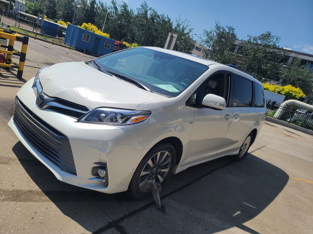 20款塞纳港口现车手续齐全即将退出市场