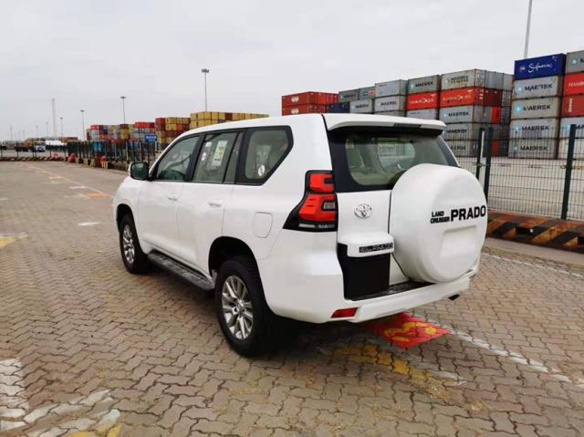 v6硬派越野清仓白菜价 20款丰田霸道4000配置解读