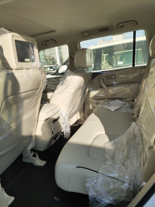 20款日产途乐强动力洪水猛兽全尺寸大空间