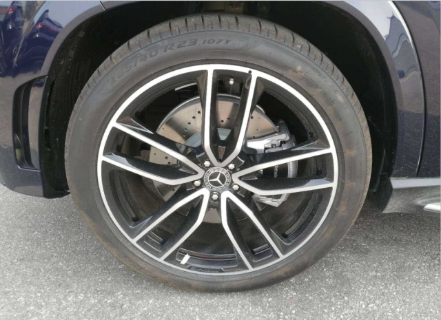 国六奔驰gls450天津港提车指南23寸轮毂
