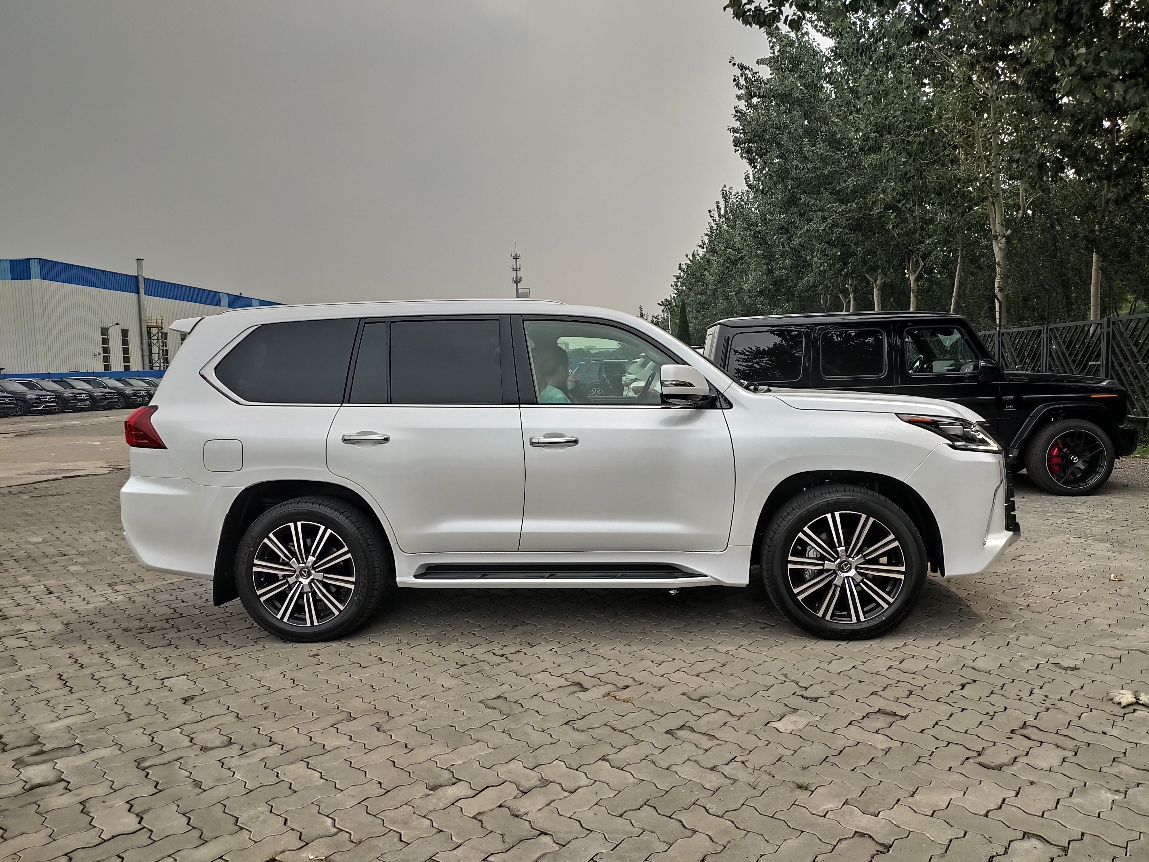 2020款雷克萨斯lx570进口详细参数配置分期售全国