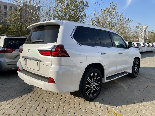 2020款雷克萨斯lx570港口现车实拍直销