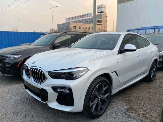 2021款  宝马x6 xdrive40i m运动 墨版