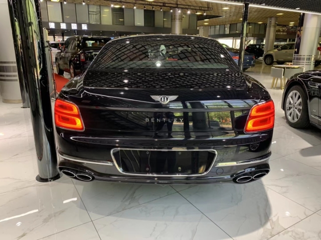 21款宾利飞驰性能介绍黑色外观现货出售