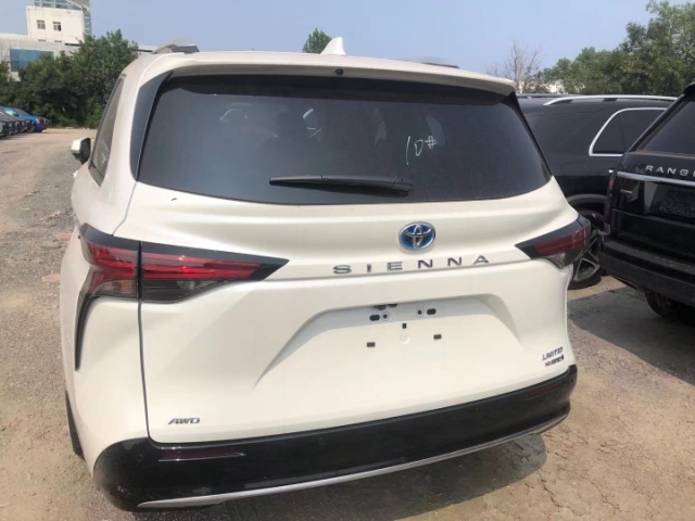 2021款丰田塞纳25混动ltd四驱加版报价