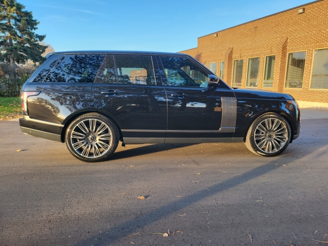 2022款路虎揽胜上市预定大马力豪华车