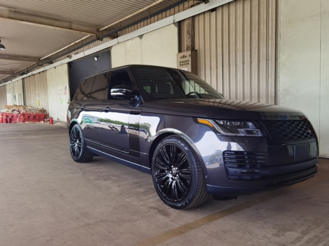 2021款路虎揽胜黑曜版炫酷来袭港口优惠