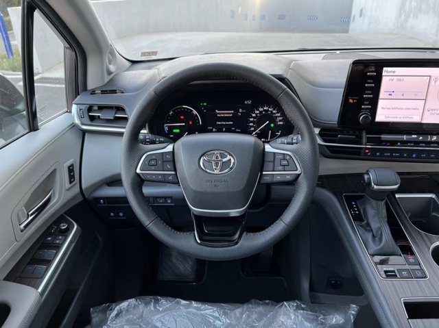 2021款丰田塞纳全国热售全系现车报价