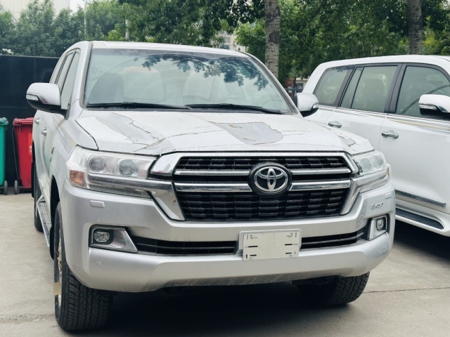 西安国六丰田酷路泽5700高配西安125万