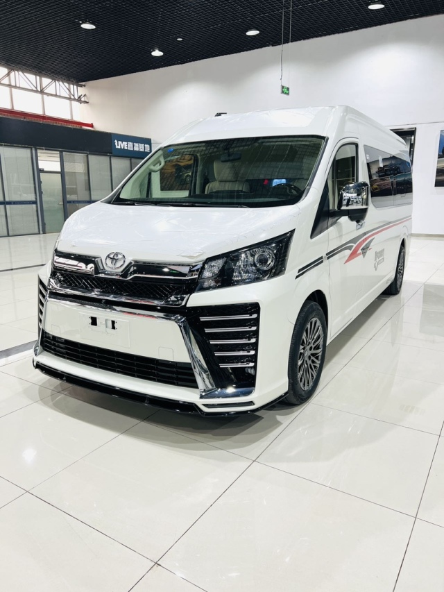 进口丰田海狮9座改装超豪华商务车