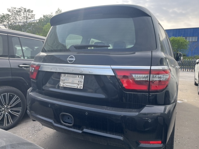 2023款日產尼桑途樂Y62 4.0XE國六現車清倉報價 全國可按揭上牌